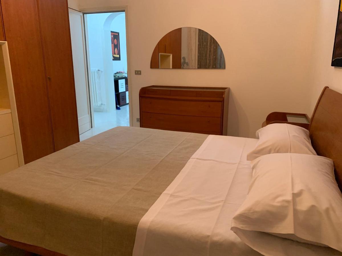 Domenica Rooms Lecce Bagian luar foto