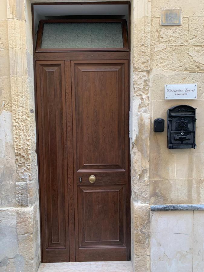 Domenica Rooms Lecce Bagian luar foto