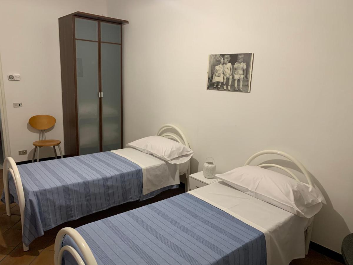 Domenica Rooms Lecce Bagian luar foto
