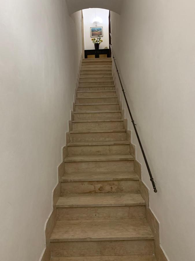 Domenica Rooms Lecce Bagian luar foto