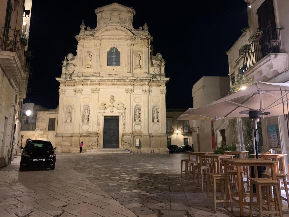 Domenica Rooms Lecce Bagian luar foto